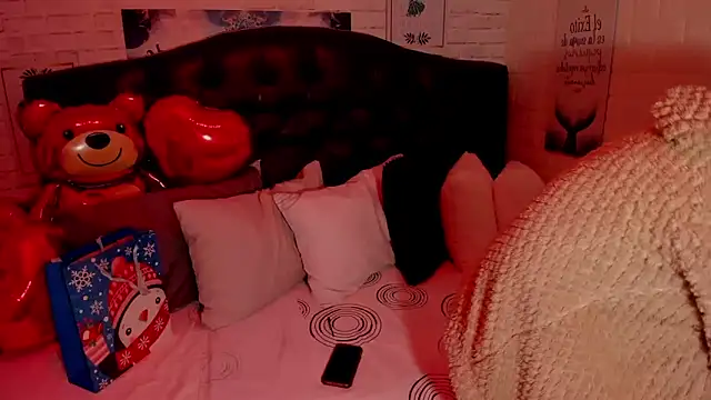 Snapshot of _Chartlotte chatting on 02-19-25, 10:09 Chartlotte online show from 02-19-25, 10:09