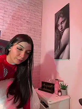 Snapshot of _Chartlotte chatting on 03-07-25, 01:09 Chartlotte online show from 03-07-25, 01:09