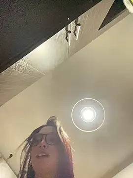 Snapshot of _Chartlotte chatting on 10-04-25, 02:09 Chartlotte online show from 10-04-25, 02:09