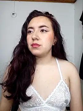 Emi chik online show from 01-04-25, 11:00