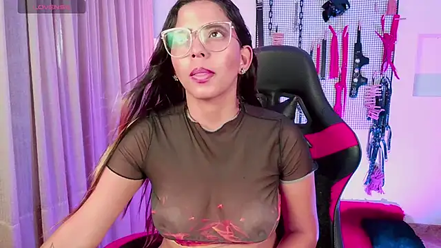 Megaan Greey online show from 10-06-25, 02:36