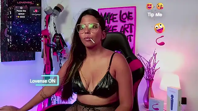 Megaan Greey online show from 10-28-25, 12:47