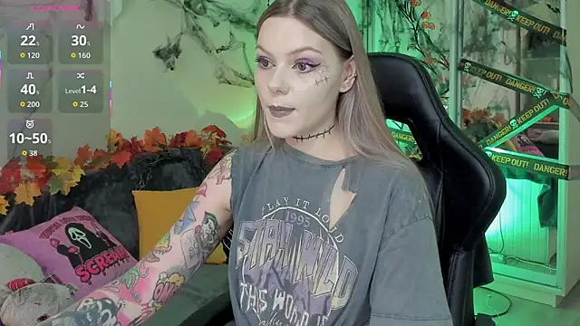 Marta May  online show from 10-26-25, 06:03