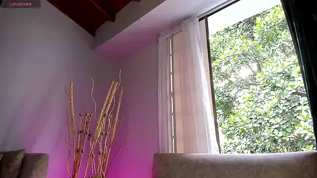 KatieNolan 1 online show from 02-19-25, 07:16