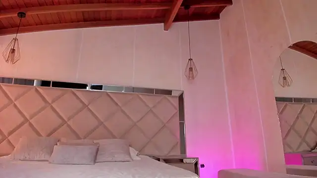 KatieNolan 1 online show from 03-19-25, 09:48