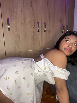 Isabella fasilier online show from 01-22-25, 05:48