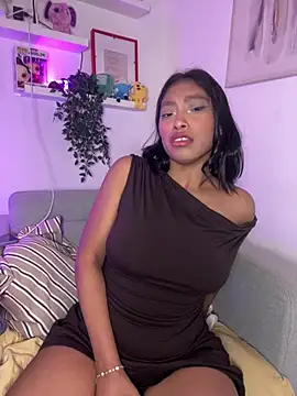 Isabella fasilier online show from 02-18-26, 12:39