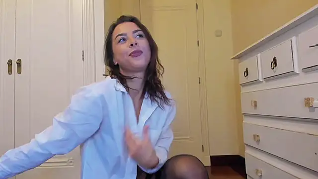 nycole new online show from 02-22-26, 08:51