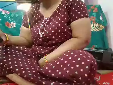 Snapshot of naina-80 chatting on 01-09-25, 05:00 naina-80 online show from 01-09-25, 05:00