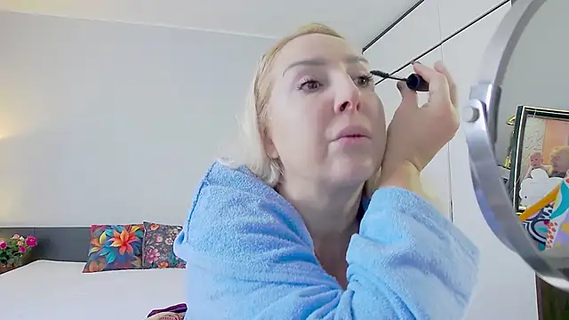 MariaRichi  online show from 02-16-25, 08:21