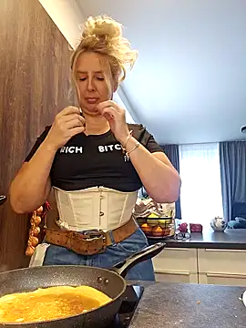 MariaRichi  online show from 03-01-25, 09:51