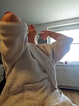 MariaRichi  online show from 03-12-25, 07:24