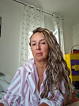 MariaRichi  online show from 09-29-25, 06:51