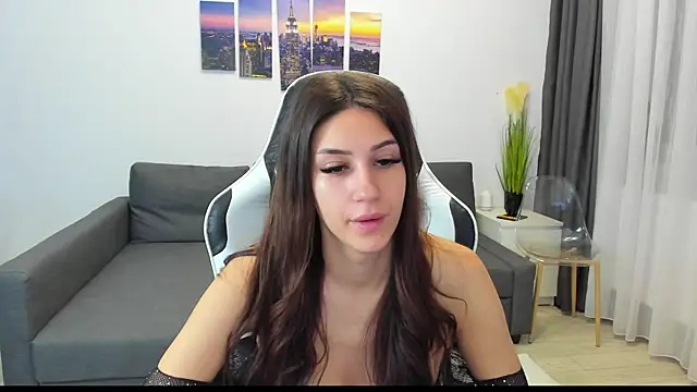 Kimi Ivy online show from 10-21-25, 04:02