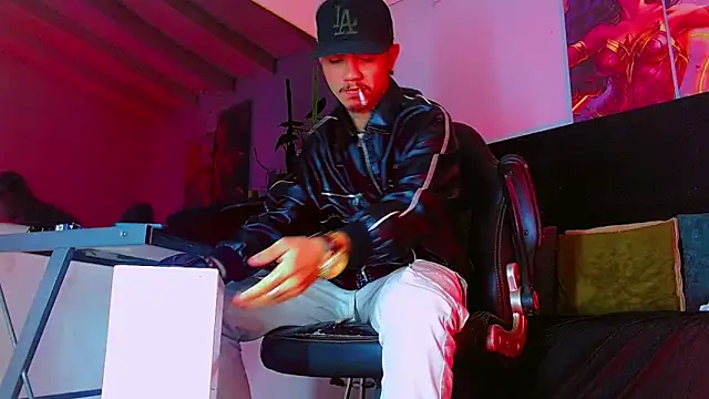 HannibalLester online show from 12-21-25, 05:31