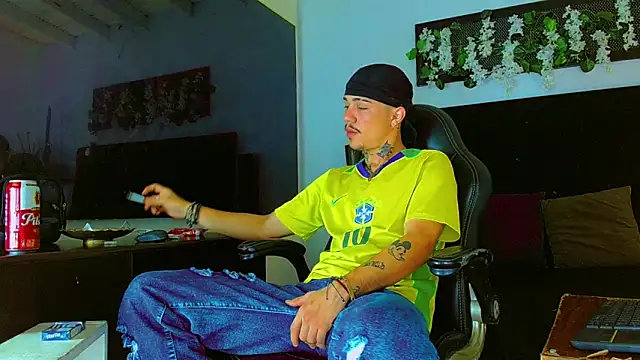 HannibalLester online show from 04-23-26, 04:35