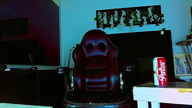 HannibalLester online show from 04-26-26, 03:37