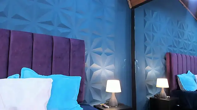 NicoleJonss online show from 09-26-25, 02:59