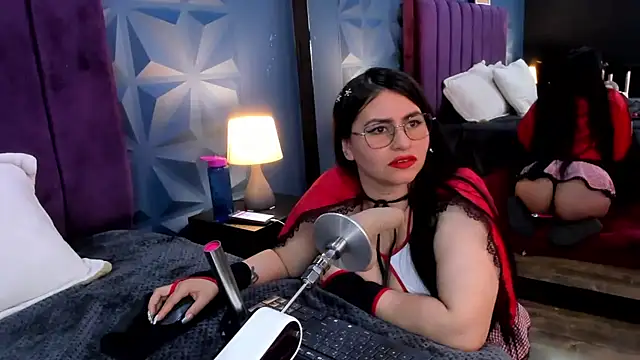 NicoleJonss online show from 04-28-26, 03:11