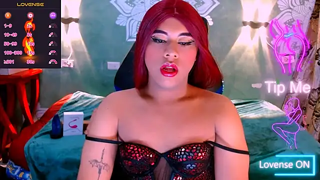 Snapshot of Emili_Roux chatting on 03-06-25, 11:14 Emili Roux online show from 03-06-25, 11:14