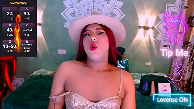 Snapshot of Emili_Roux chatting on 03-21-25, 12:28 Emili Roux online show from 03-21-25, 12:28