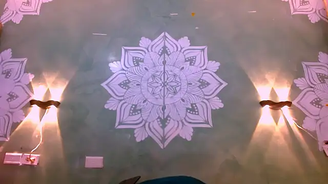 Snapshot of Emili_Roux chatting on 03-21-25, 03:35 Emili Roux online show from 03-21-25, 03:35