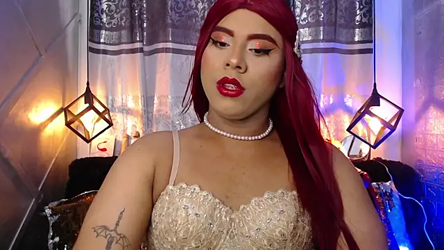 Snapshot of Emili_Roux chatting on 10-04-25, 05:00 Emili Roux online show from 10-04-25, 05:00