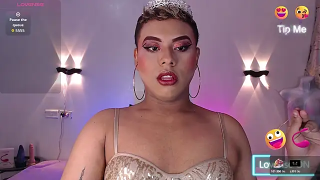 Snapshot of Emili_Roux chatting on 11-04-25, 12:15 Emili Roux online show from 11-04-25, 12:15