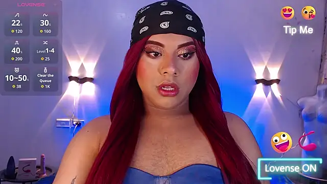 Snapshot of Emili_Roux chatting on 11-18-25, 12:20 Emili Roux online show from 11-18-25, 12:20