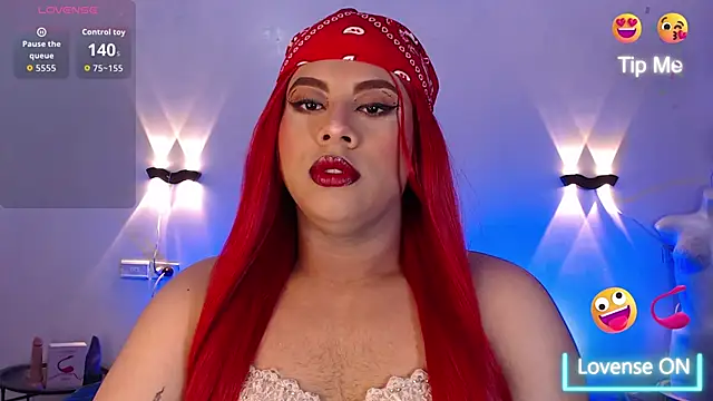 Snapshot of Emili_Roux chatting on 11-22-25, 12:59 Emili Roux online show from 11-22-25, 12:59