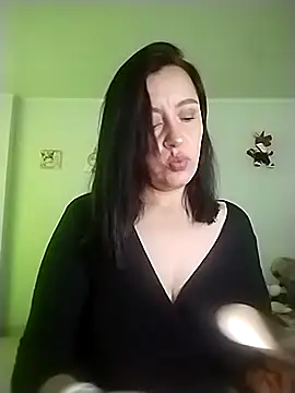 hailey85 online show from 11-16-25, 09:31