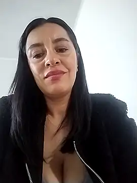Snapshot of hailey85 chatting on 05-02-26, 04:12 hailey85 online show from 05-02-26, 04:12