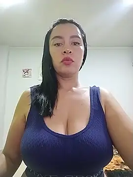 Snapshot of hailey85 chatting on 06-01-26, 10:22 hailey85 online show from 06-01-26, 10:22