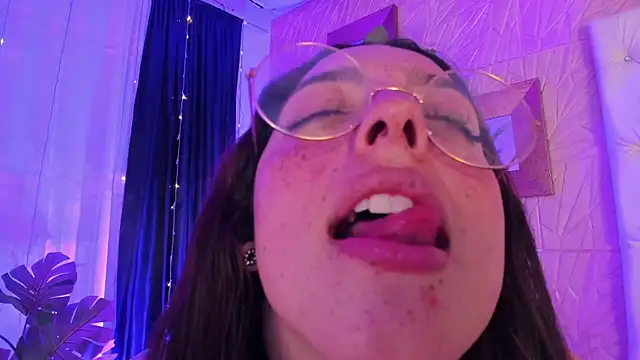 sadashi moon  online show from 03-03-25, 03:52