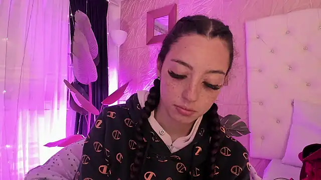 sadashi moon  online show from 03-20-25, 12:30