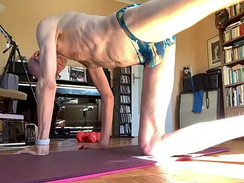 Bula94193 online show from 04-21-26, 09:48