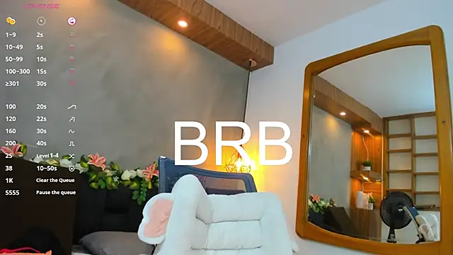 Hannah williams1 online show from 12-15-24, 08:36