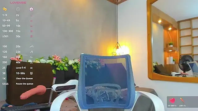 Hannah williams1 online show from 12-30-24, 03:25