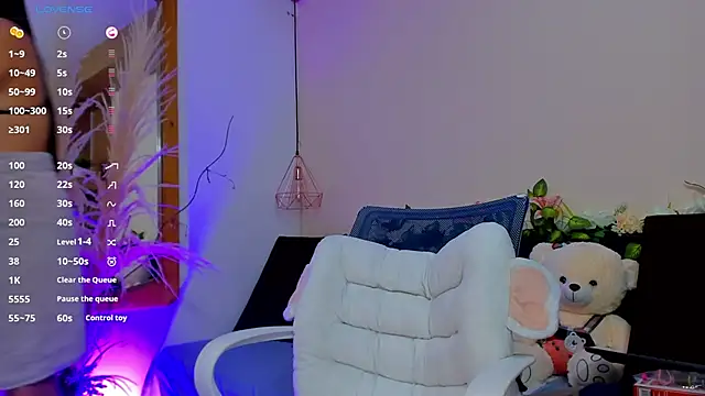 Hannah williams1 online show from 01-30-25, 02:49