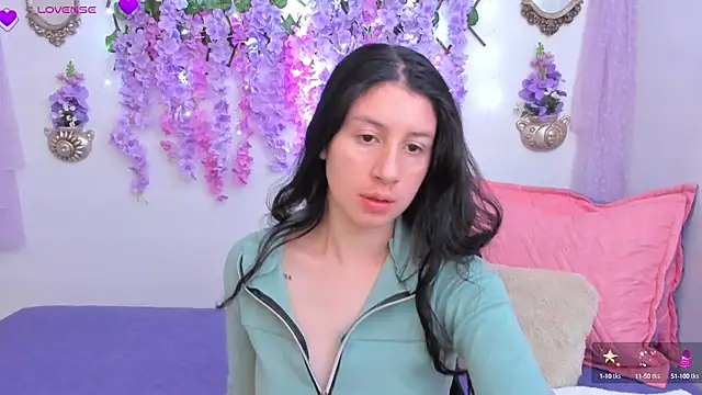 Snapshot of Alexa9_9 chatting on 01-13-25, 03:47 Alexa9 9 online show from 01-13-25, 03:47