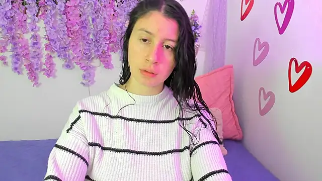 Snapshot of Alexa9_9 chatting on 02-13-25, 03:35 Alexa9 9 online show from 02-13-25, 03:35