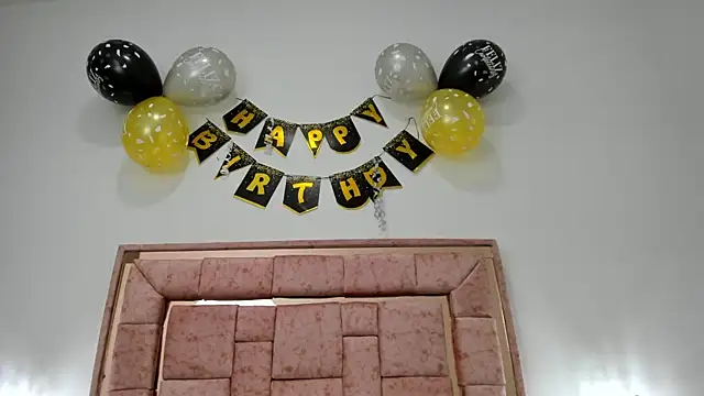 zoee lovv online show from 12-21-24, 10:06