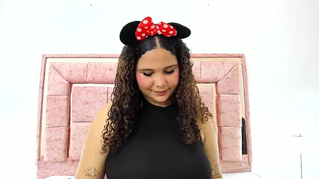 zoee lovv online show from 01-23-25, 09:29