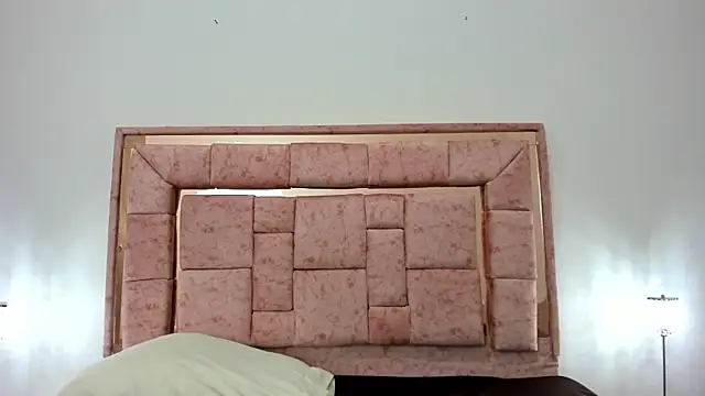 zoee lovv online show from 01-24-25, 03:11