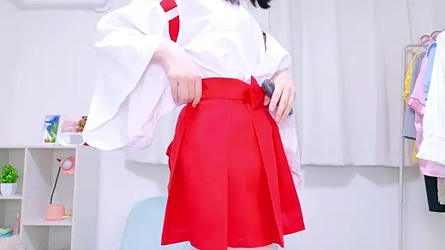 Yurie  online show from 01-05-25, 02:17