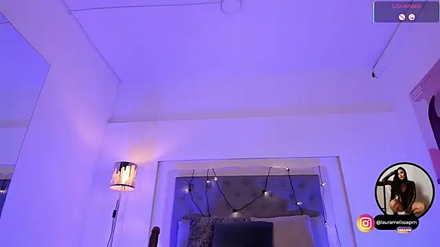 Katte Hood11 online show from 09-30-25, 04:28