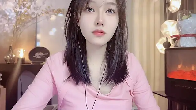 xiaodaibabyy online show from 12-25-24, 10:39