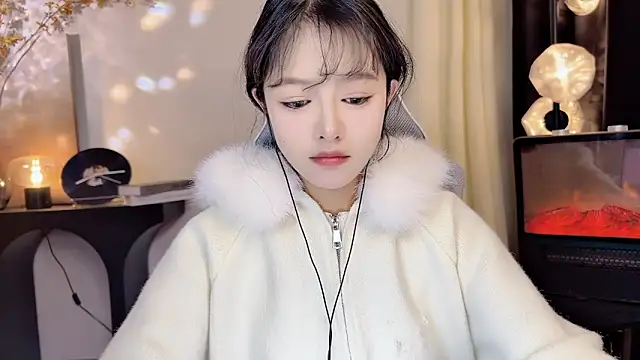 xiaodaibabyy online show from 02-02-25, 04:22