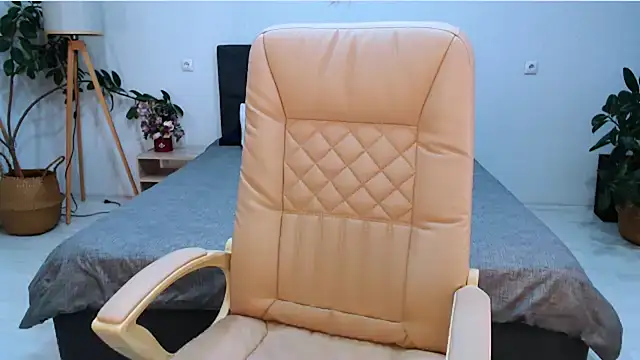 NaughtyNylonFeet online show from 11-06-25, 02:12