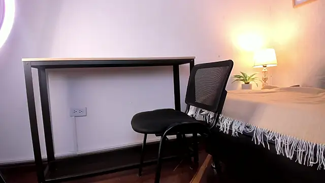 Caroline dh online show from 03-20-26, 11:37